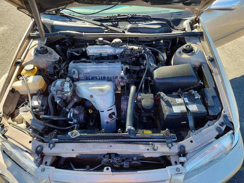 52019346 :رقم المزاد ، JT2BG28K8W0250156 vin ، 1998 Toyota Camry مزاد بيع
