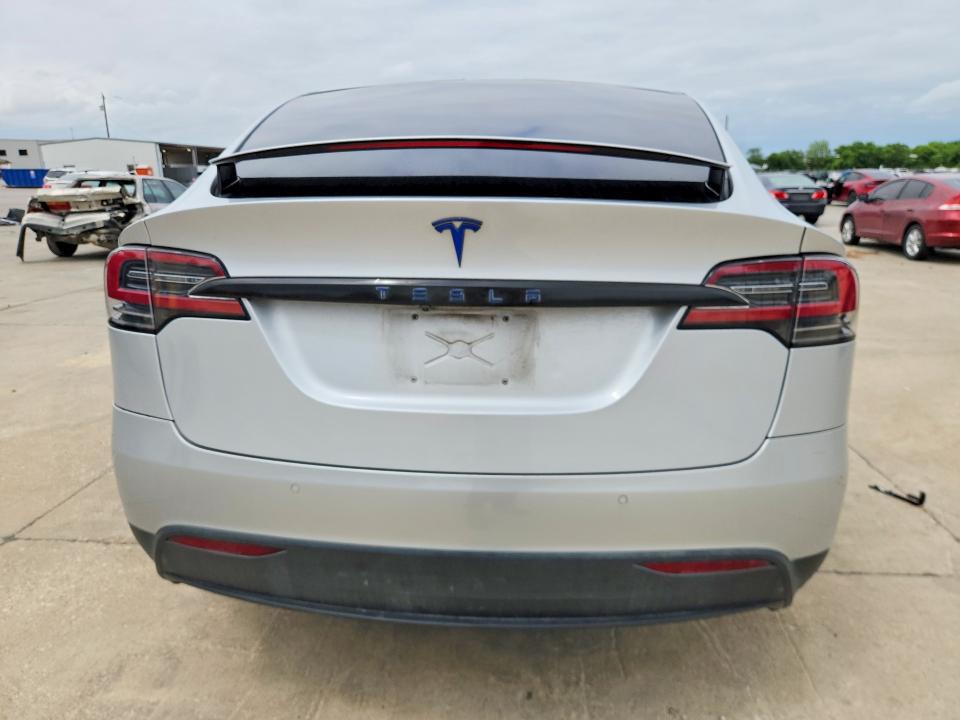 49955686 :رقم المزاد ، 5YJXCDE27HF051449 vin ، 2017 Tesla Model X مزاد بيع