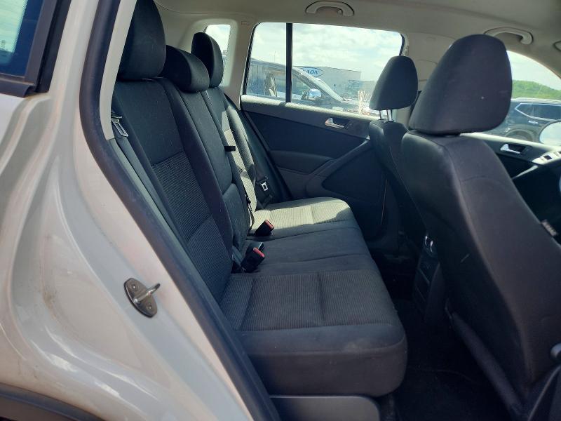 49893126 :رقم المزاد ، WVGBV7AX1HK054661 vin ، 2017 Volkswagen Tiguan مزاد بيع