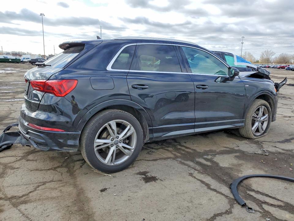 49337966 :رقم المزاد ، WA1DECF39M1007724 vin ، 2021 Audi Q3 مزاد بيع
