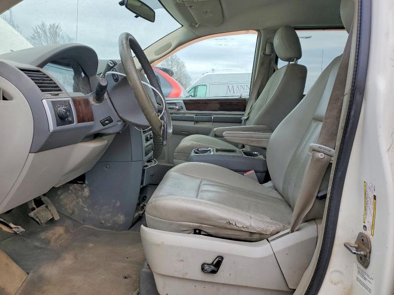 49374266 :رقم المزاد ، 2A8HR54149R652737 vin ، 2009 Chrysler Town And Country مزاد بيع