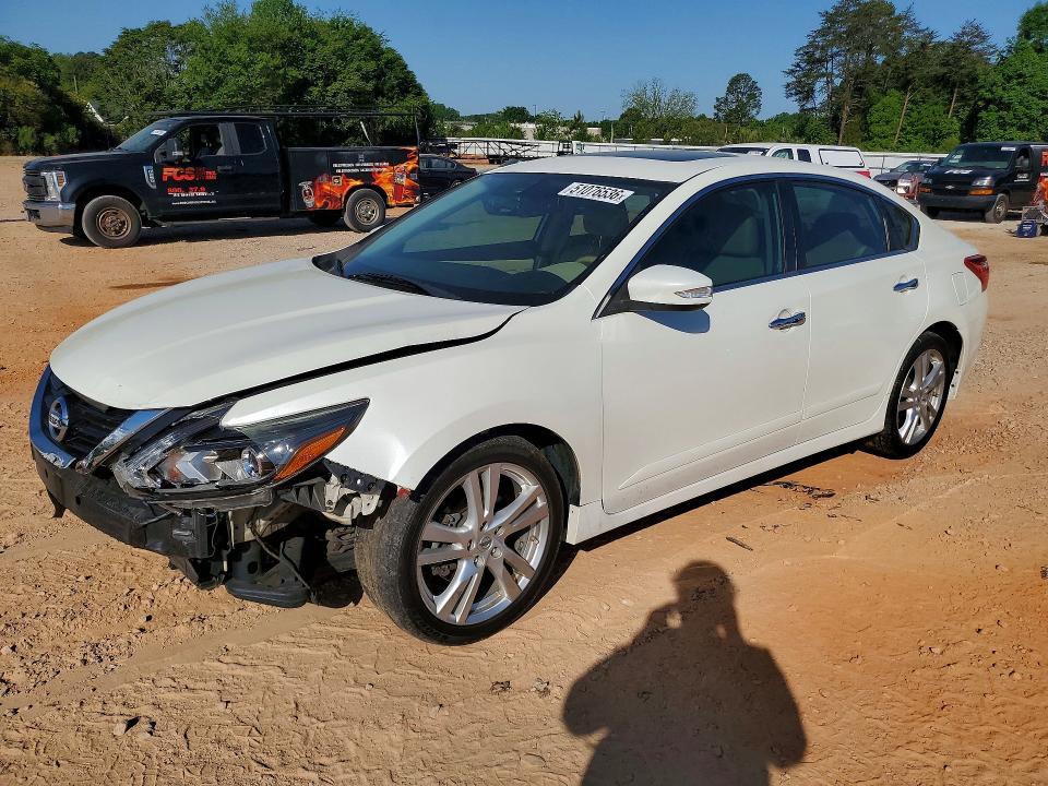 2017 Nissan Altima მანქანა იყიდება აუქციონზე, vin: 1N4BL3AP5HC207268, აუქციონის ნომერი: 51076536