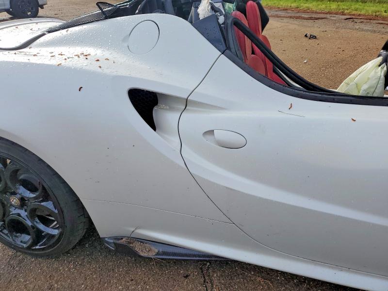 Aukcja sprzedaży 2015 Alfa Romeo 4c, vin: ZARBAAA42FM166394, numer aukcji: 49594406