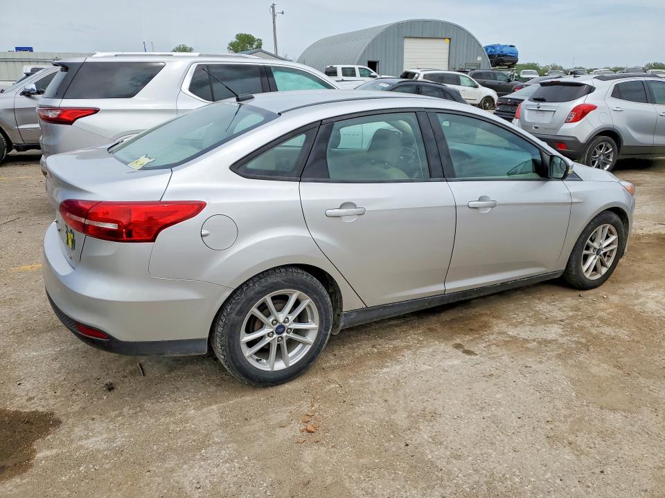 49772926 :رقم المزاد ، 1FADP3F22HL323747 vin ، 2017 Ford Focus مزاد بيع