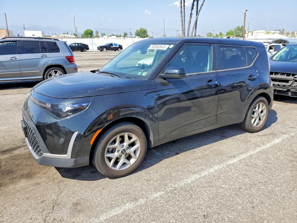 50950546 :رقم المزاد ، KNDJ23AU3P7884650 vin ، 2023 Kia Soul مزاد بيع