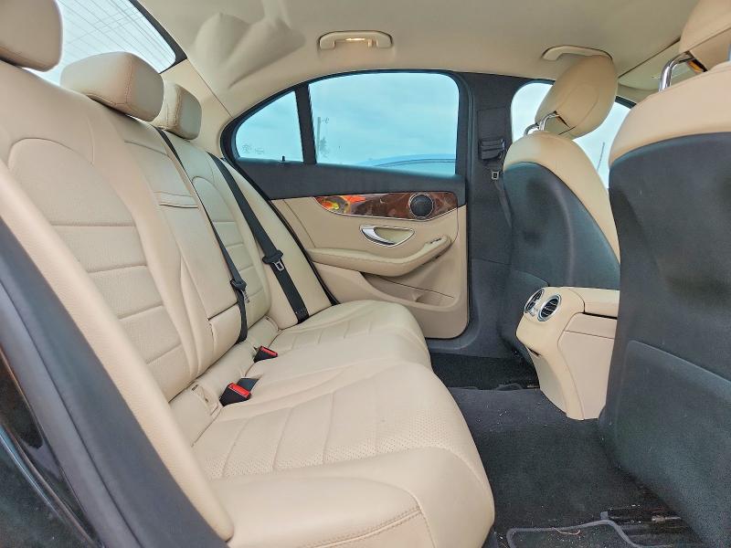 2015 Mercedes-benz C მანქანა იყიდება აუქციონზე, vin: 55SWF4JB8FU054817, აუქციონის ნომერი: 51258606