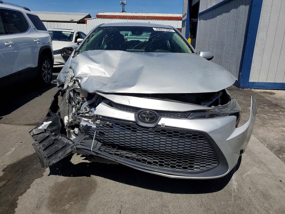 49057266 :رقم المزاد ، 5YFEPMAE6NP354900 vin ، 2022 Toyota Corolla مزاد بيع