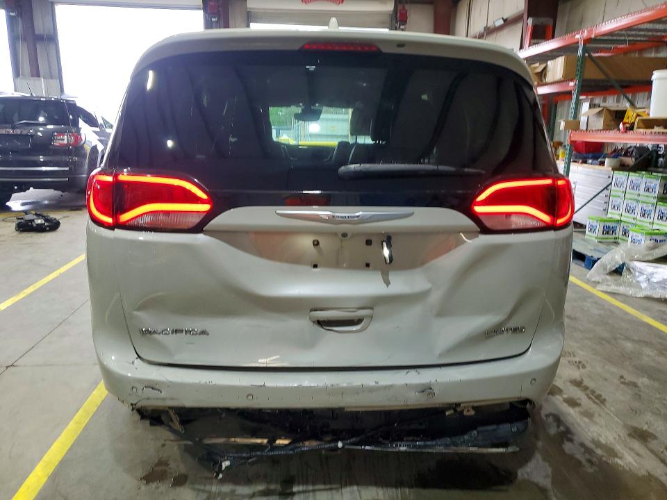 Продаж на аукціоні авто 2017 Chrysler Pacifica, vin: 2C4RC1GG3HR754681, номер лоту: 49387066