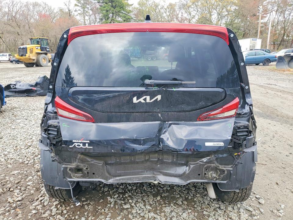 51332456 :رقم المزاد ، KNDJ33AU0N7163664 vin ، 2022 Kia Soul مزاد بيع