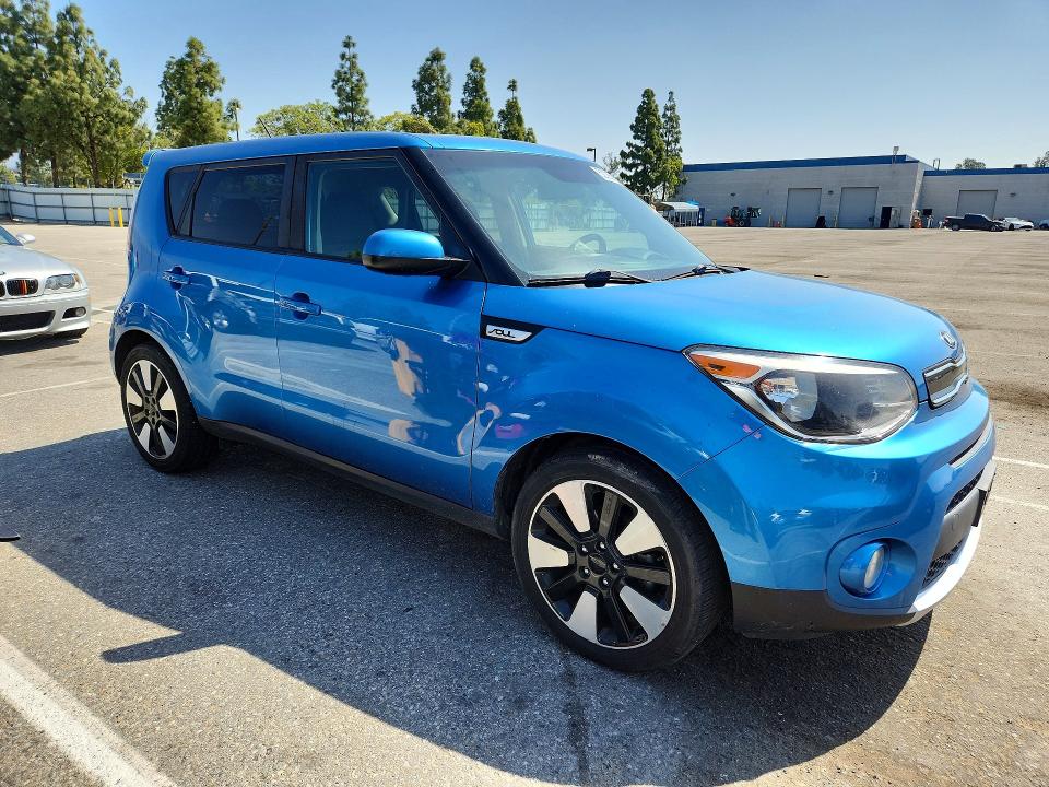 2018 Kia Soul მანქანა იყიდება აუქციონზე, vin: KNDJP3A54J7559796, აუქციონის ნომერი: 52085856
