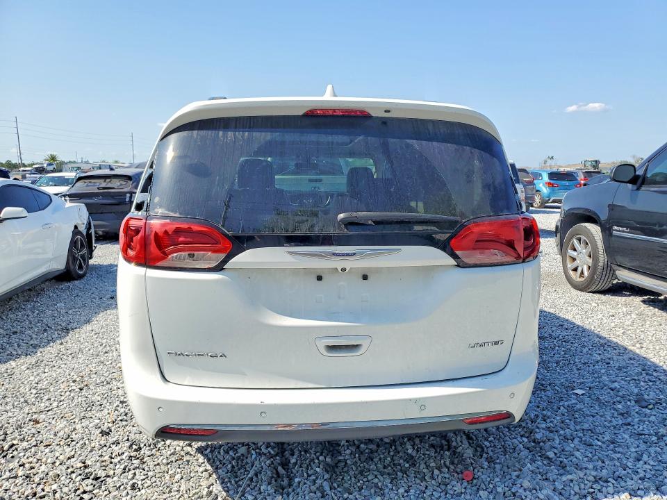 Auction sale of the 2018 Chrysler Pacifica, vin: 2C4RC1GG1JR251642, lot number: 51811536