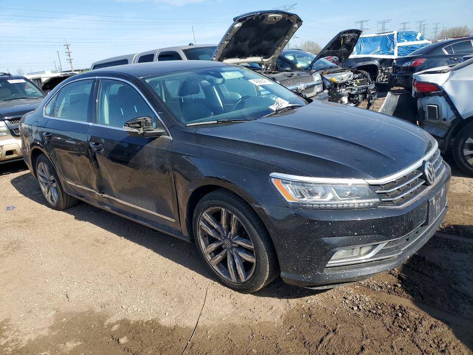 49590476 :رقم المزاد ، 1VWCM7A38GC057524 vin ، 2016 Volkswagen Passat مزاد بيع
