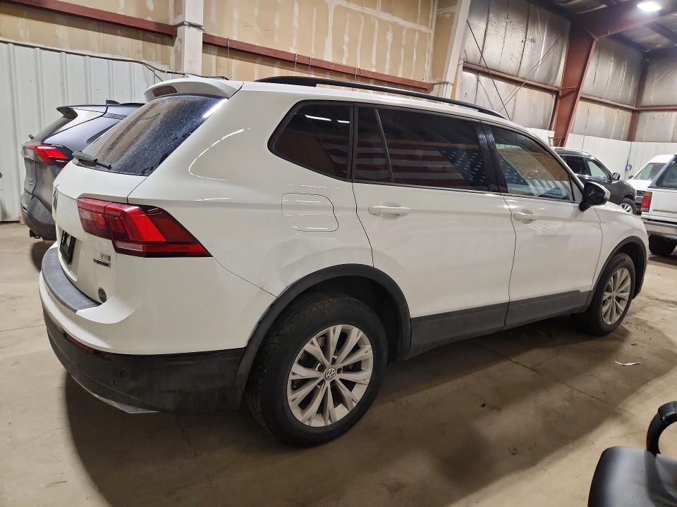 2018 Volkswagen Tiguan მანქანა იყიდება აუქციონზე, vin: 3VV0B7AX7JM119677, აუქციონის ნომერი: 50997866