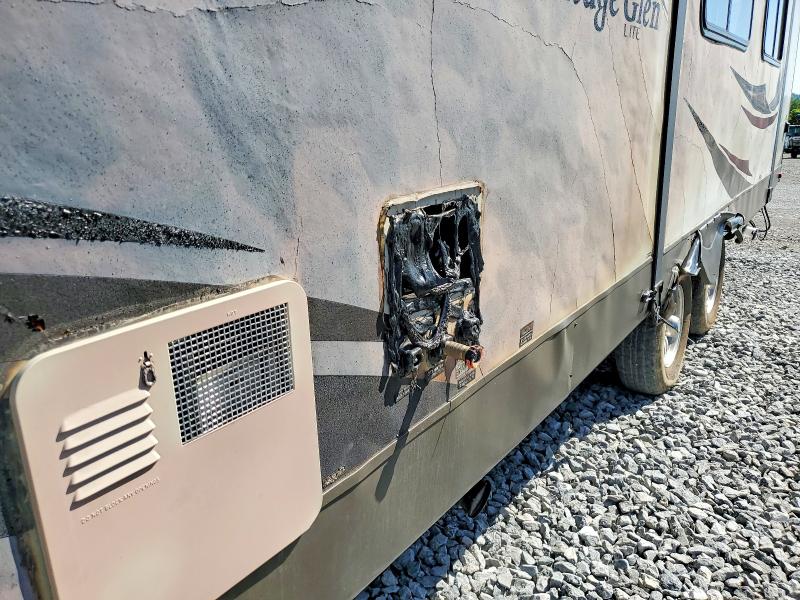 2015 Wildwood Recreational Vehicle (rv) მანქანა იყიდება აუქციონზე, vin: 4X4TWBD27FU007185, აუქციონის ნომერი: 50172546
