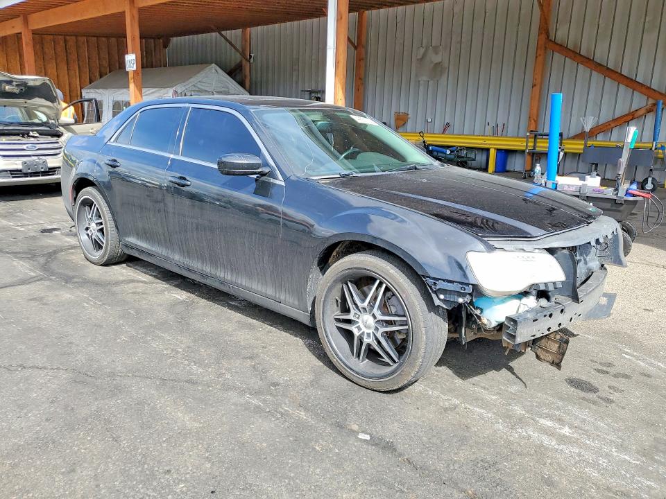 2015 Chrysler 300 მანქანა იყიდება აუქციონზე, vin: 2C3CCARG0FH830979, აუქციონის ნომერი: 49551756