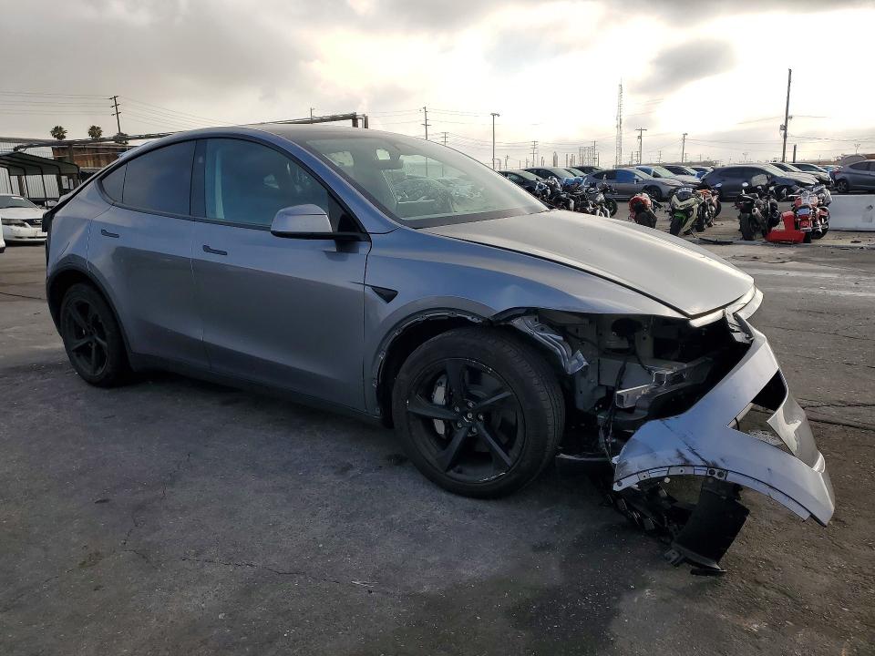 Продаж на аукціоні авто 2026 Tesla Model Y, vin: 7SAYGDEE4TF395349, номер лоту: 49127326