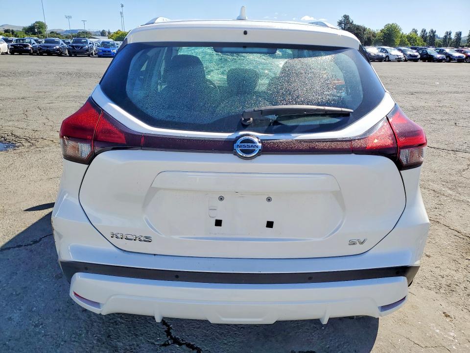 50194516 :رقم المزاد ، 3N1CP5CV4ML546891 vin ، 2021 Nissan Kicks مزاد بيع