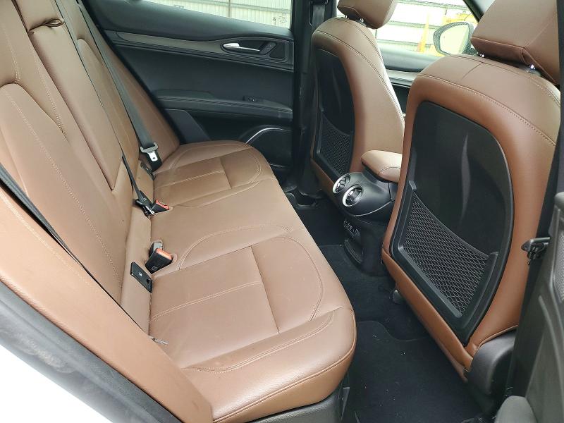 48244996 :رقم المزاد ، ZASPAKBN6N7D33812 vin ، 2022 Alfa Romeo Stelvio مزاد بيع