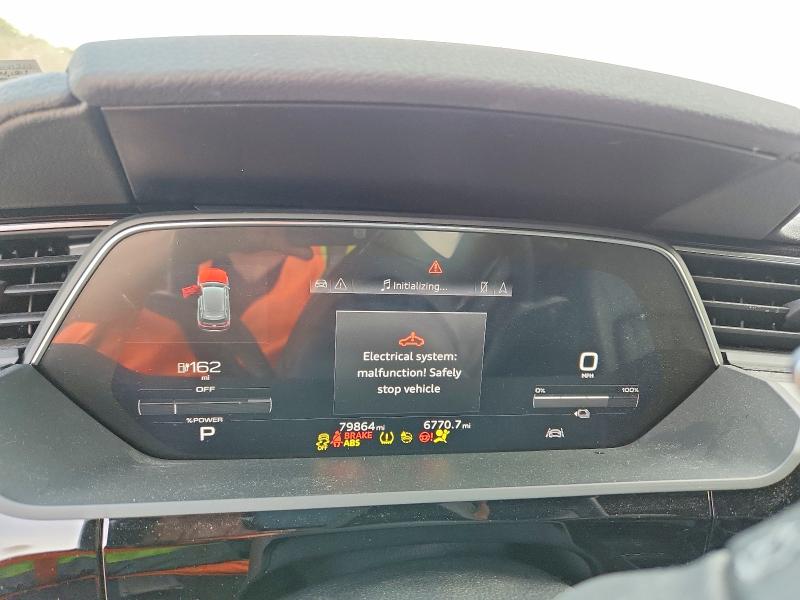 48457096 :رقم المزاد ، WA1AAAGE9MB011267 vin ، 2021 Audi E-tron مزاد بيع