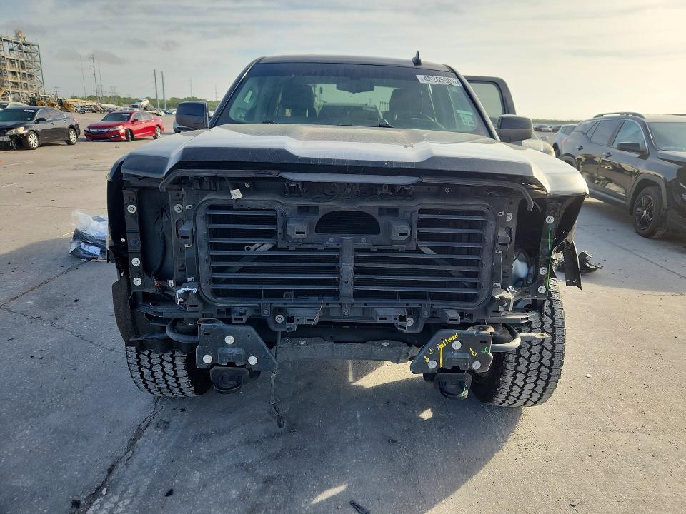 48265906 :رقم المزاد ، 1GTR1LEH9JZ275058 vin ، 2018 Gmc Sierra مزاد بيع