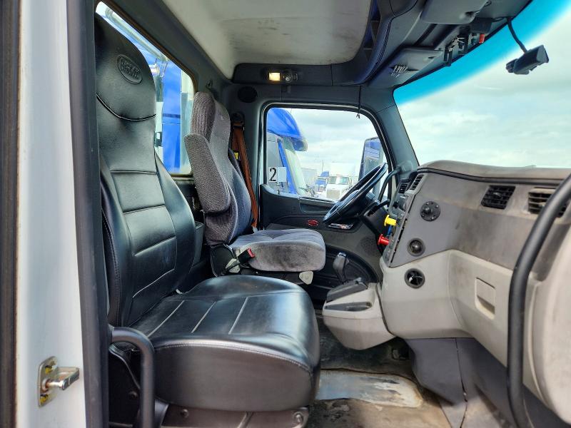 Продажа на аукционе авто 2017 Peterbilt 579, vin: 1XPBA48X3HD428758, номер лота: 50606816