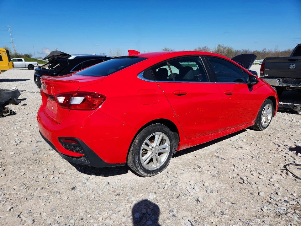 Продаж на аукціоні авто 2018 Chevrolet Cruze, vin: 1G1BE5SM9J7193760, номер лоту: 50245976