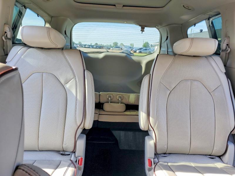 50669456 :رقم المزاد ، 2C4RC1GG0JR122551 vin ، 2018 Chrysler Pacifica مزاد بيع