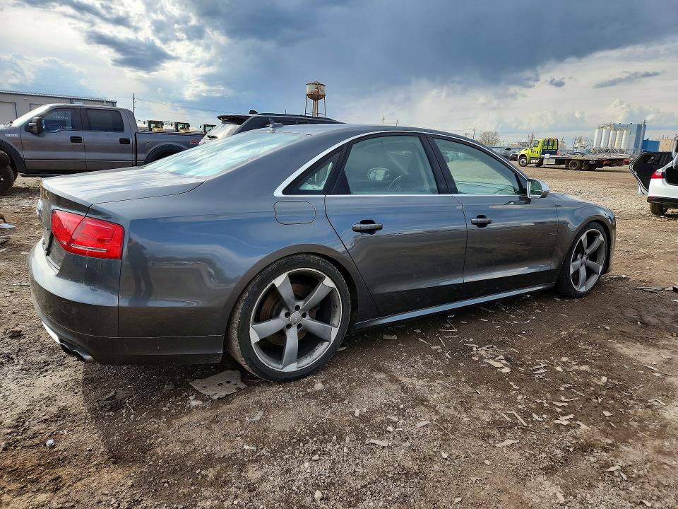 49652176 :رقم المزاد ، WAUD2AFD1EN002875 vin ، 2014 Audi S8 مزاد بيع