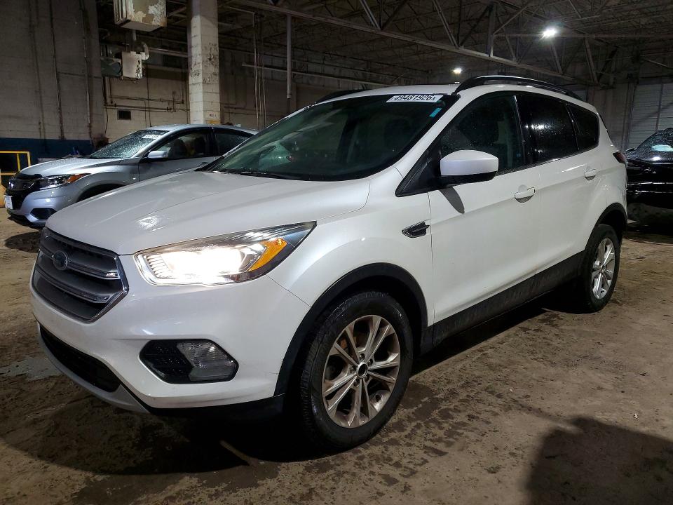 Продажа на аукционе авто 2017 Ford Escape, vin: 1FMCU0GD0HUD92925, номер лота: 49481926