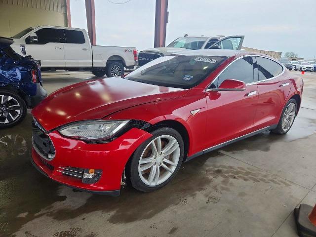 2013 Tesla Model S მანქანა იყიდება აუქციონზე, vin: 5YJSA1CN4DFP19553, აუქციონის ნომერი: 79402575