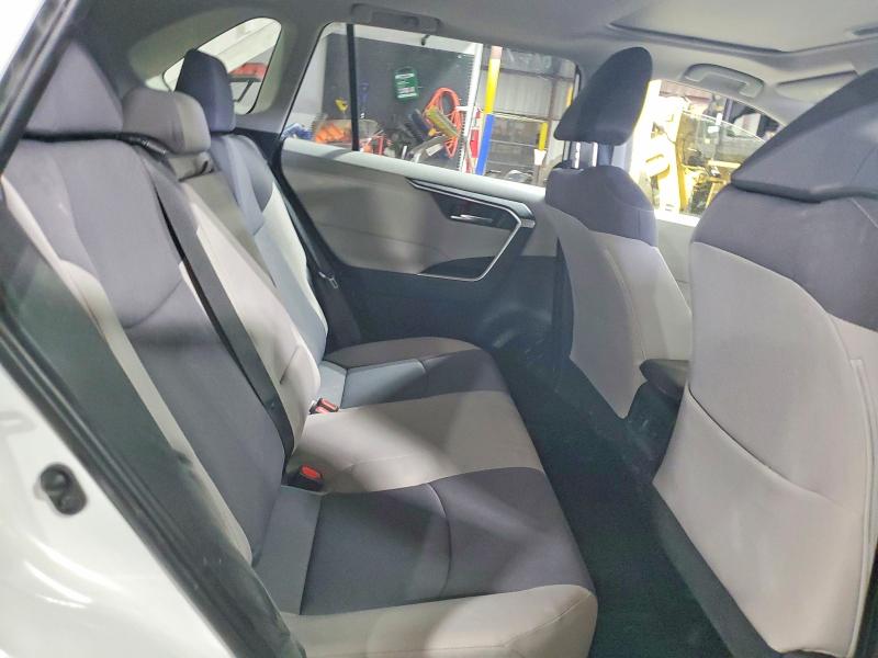 Продажа на аукционе авто 2019 Toyota Rav4, vin: JTMP1RFV5KD017696, номер лота: 51895526