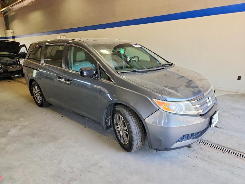 50093246 :رقم المزاد ، 5FNRL5H6XDB056717 vin ، 2013 Honda Odyssey مزاد بيع