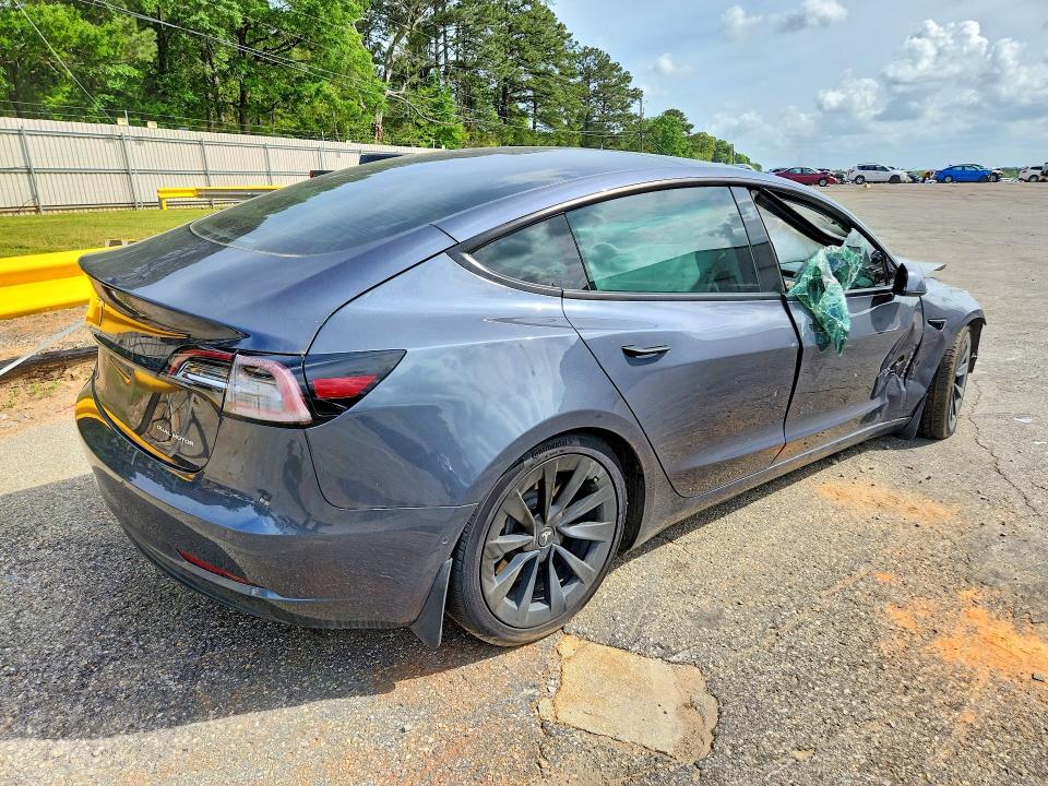 48608126 :رقم المزاد ، 5YJ3E1EB4NF111495 vin ، 2022 Tesla Model 3 مزاد بيع