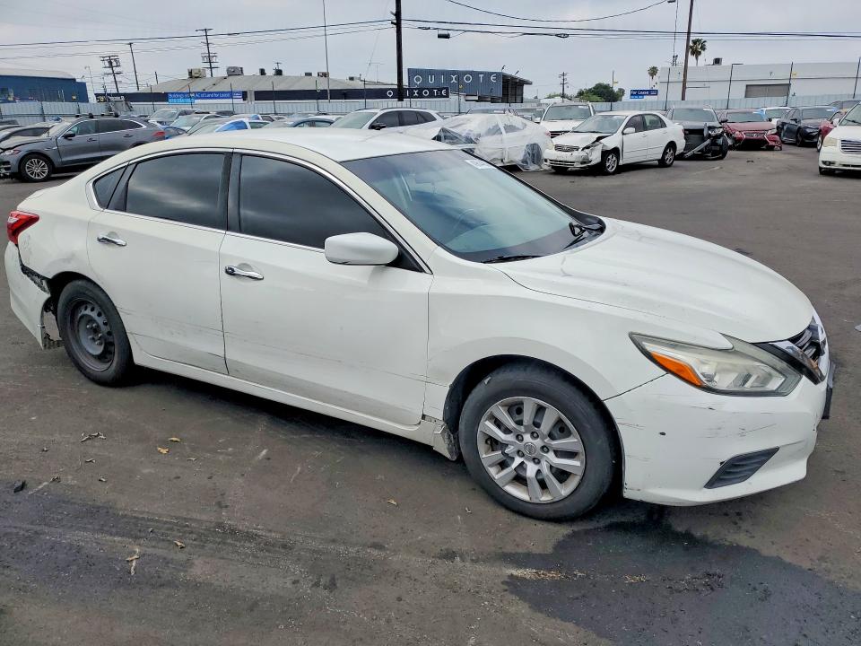 2017 Nissan Altima მანქანა იყიდება აუქციონზე, vin: 1N4AL3AP7HC474116, აუქციონის ნომერი: 49644856