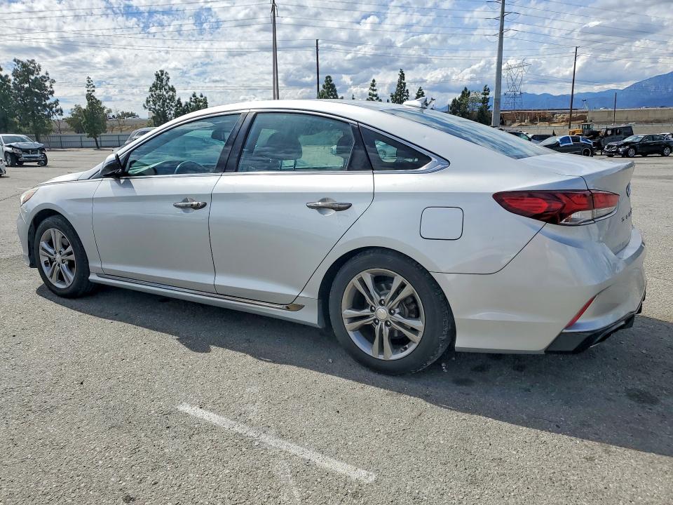 49510056 :رقم المزاد ، 5NPE34AF5JH596590 vin ، 2018 Hyundai Sonata مزاد بيع