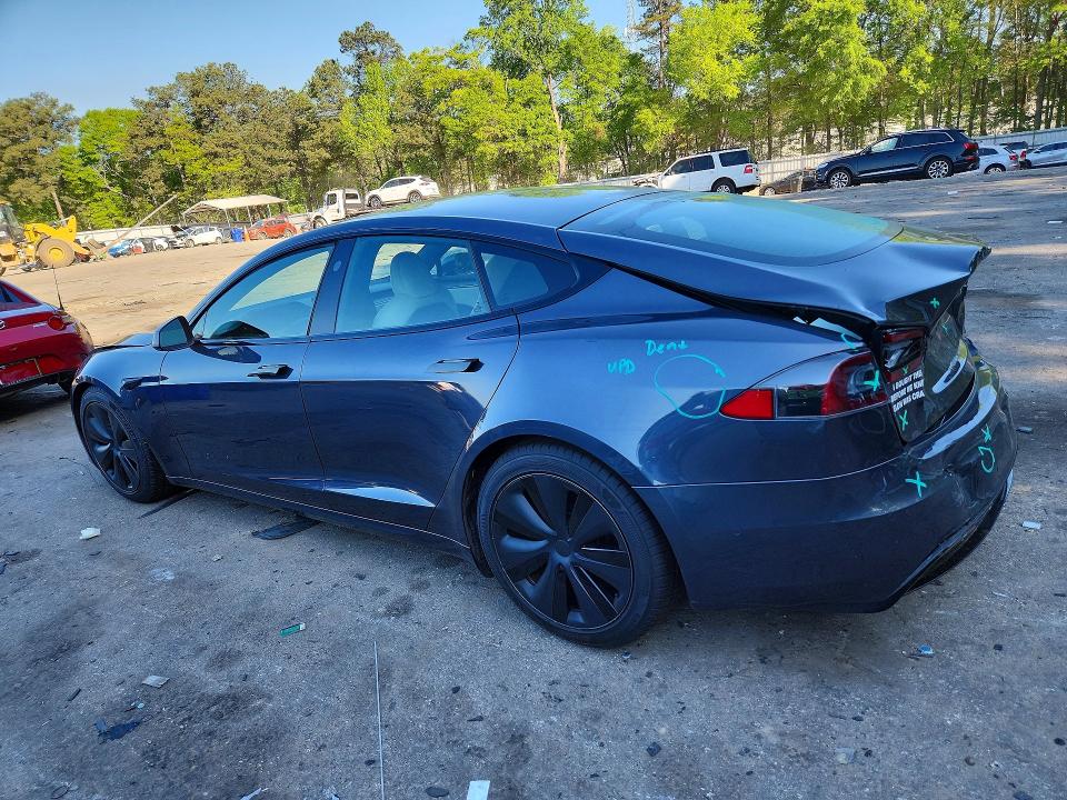 48431196 :رقم المزاد ، 5YJSA1E59NF470729 vin ، 2022 Tesla Model S مزاد بيع