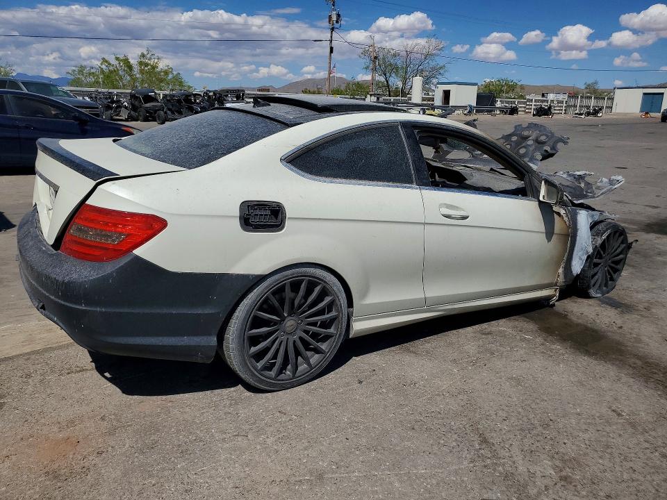 2012 Mercedes-benz C მანქანა იყიდება აუქციონზე, vin: WDDGJ4HBXCF788687, აუქციონის ნომერი: 49245376