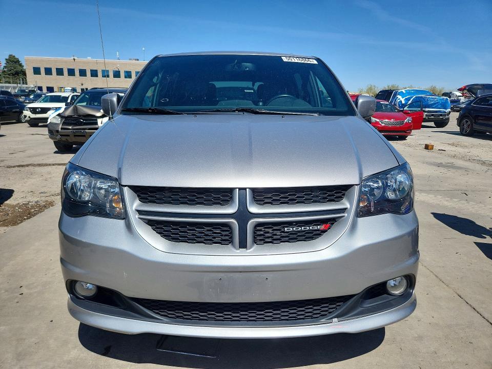50116866 :رقم المزاد ، 2C4RDGEG7HR574851 vin ، 2017 Dodge Grand Caravan مزاد بيع