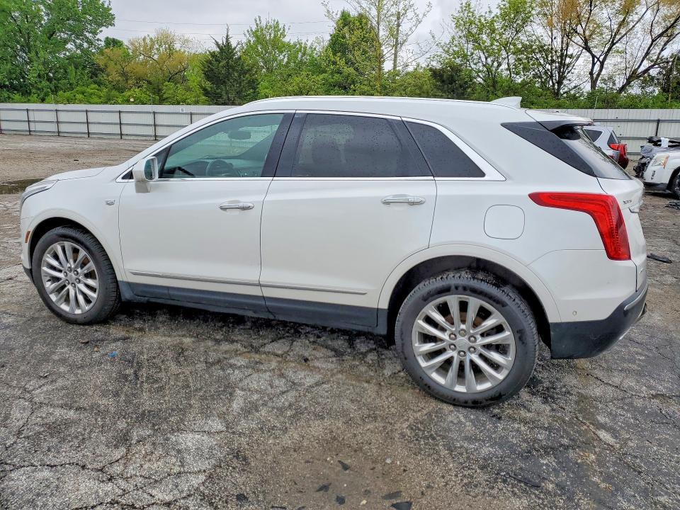 51184446 :رقم المزاد ، 1GYKNFRS1HZ173786 vin ، 2017 Cadillac Xt5 مزاد بيع
