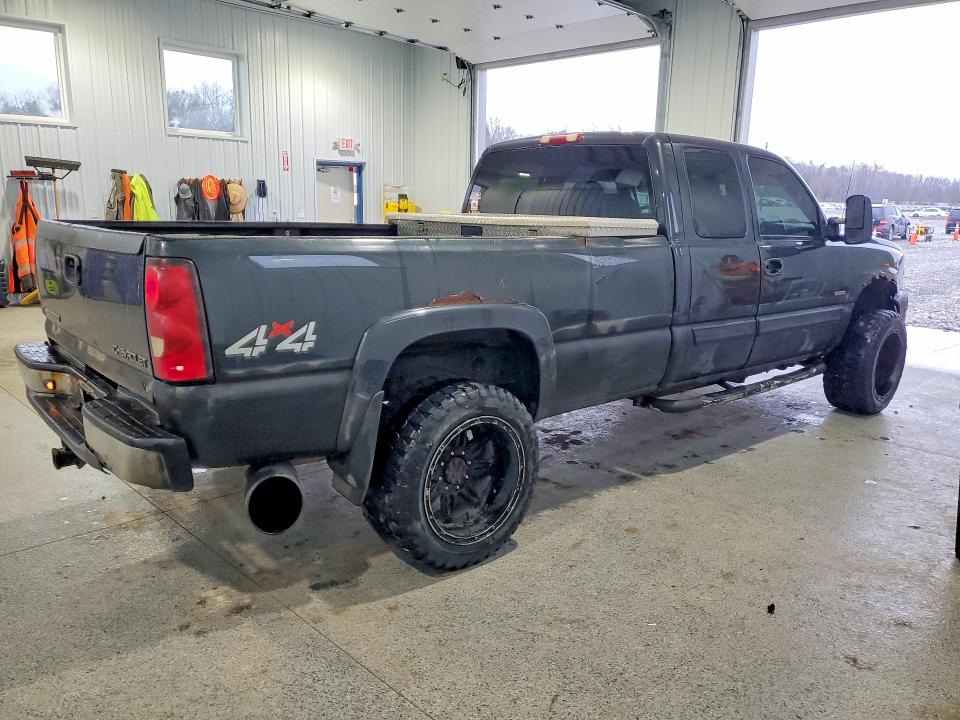 Продажа на аукционе авто 2004 Chevrolet Silverado, vin: 1GCHK29204E271677, номер лота: 48007976