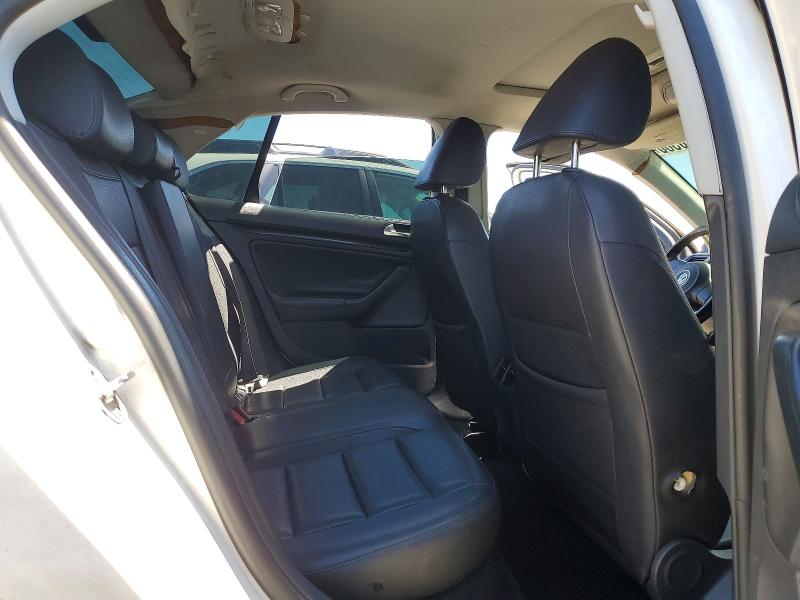 2010 Volkswagen Jetta მანქანა იყიდება აუქციონზე, vin: 3VWRZ7AJ1AM056828, აუქციონის ნომერი: 51100506
