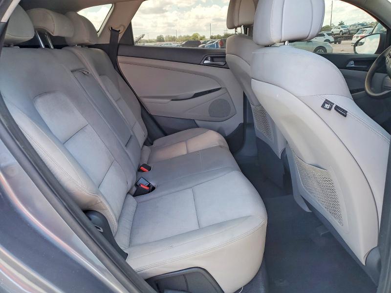 2017 Hyundai Tucson მანქანა იყიდება აუქციონზე, vin: KM8J33A42HU276842, აუქციონის ნომერი: 51357636