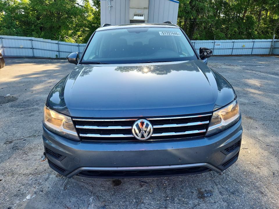 Продажа на аукционе авто 2020 Volkswagen Tiguan, vin: 3VV3B7AX2LM062921, номер лота: 51727446