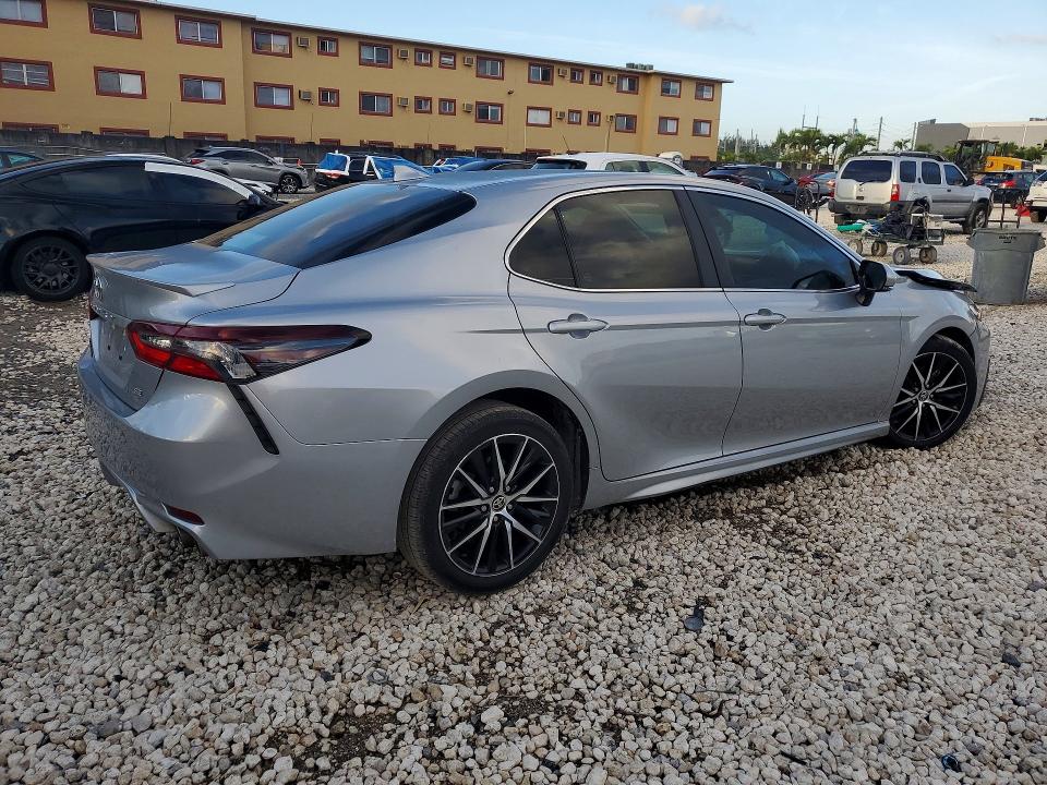 Продаж на аукціоні авто 2022 Toyota Camry, vin: 4T1S11AK2NU685822, номер лоту: 48194426