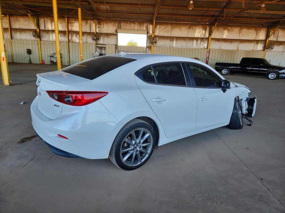 2018 Mazda 3 მანქანა იყიდება აუქციონზე, vin: 3MZBN1V35JM211922, აუქციონის ნომერი: 51123606