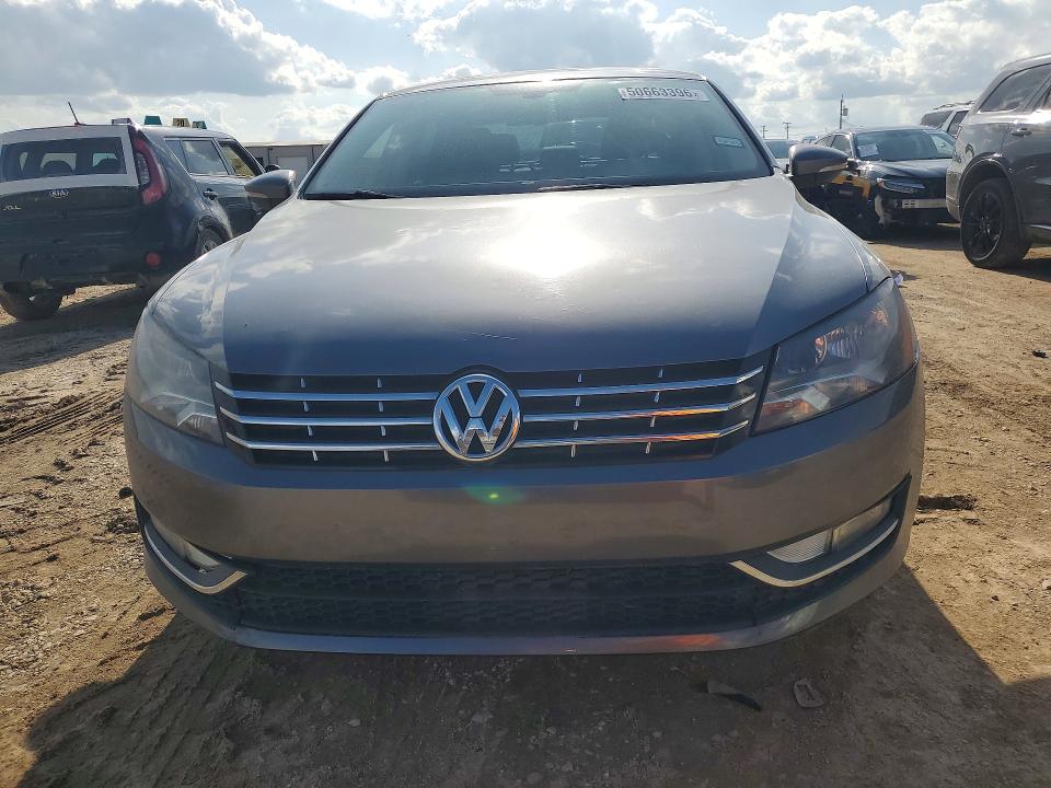 50663396 :رقم المزاد ، 1VWCN7A36CC023606 vin ، 2012 Volkswagen Passat مزاد بيع