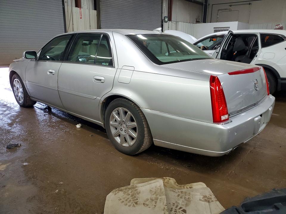 2010 Cadillac Dts მანქანა იყიდება აუქციონზე, vin: 1G6KH5EY7AU131419, აუქციონის ნომერი: 49247016