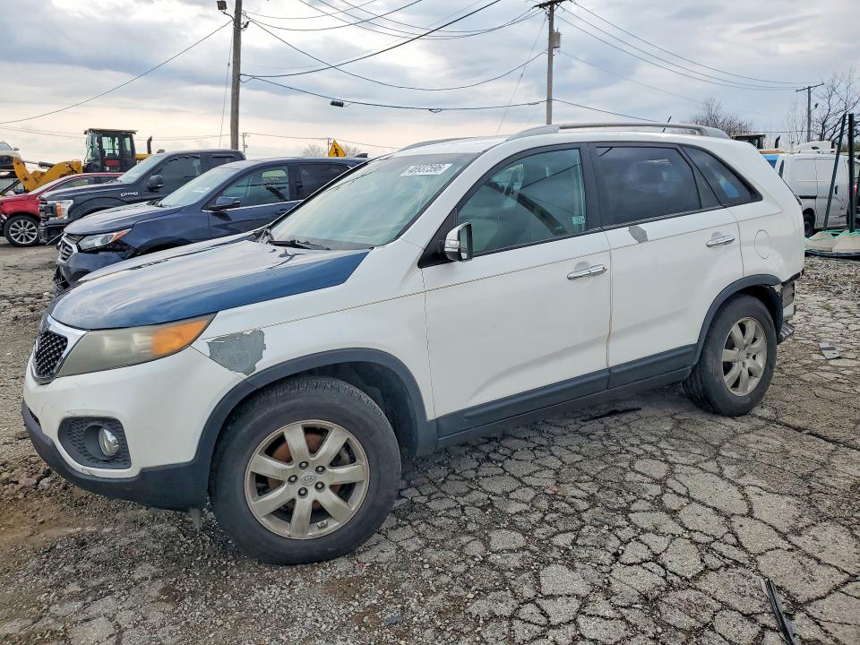 48937596 :رقم المزاد ، 5XYKT4A12BG052693 vin ، 2011 Kia Sorento مزاد بيع