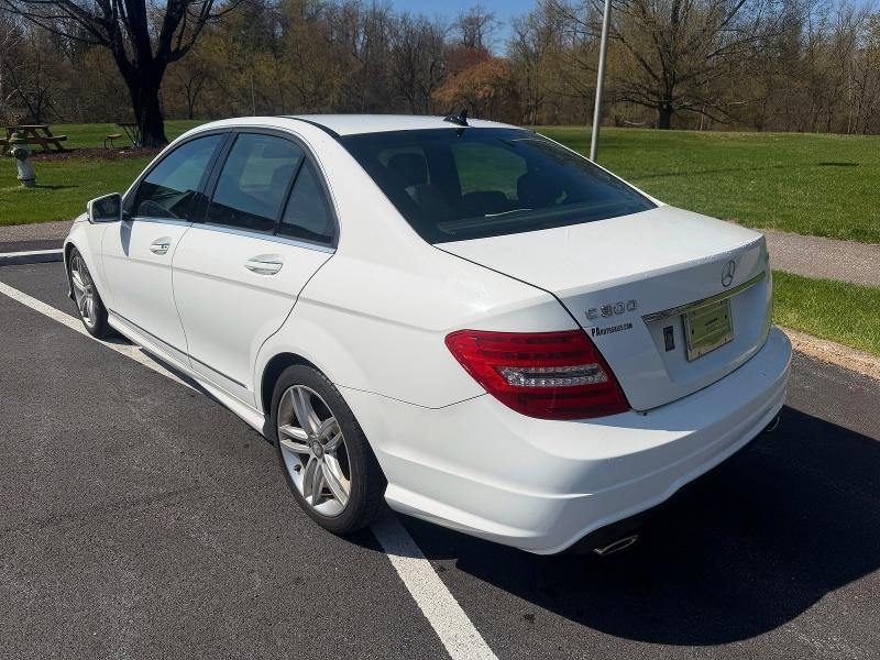 Продажа на аукционе авто 2013 Mercedes-benz C, vin: WDDGF8AB5DR260364, номер лота: 50292156