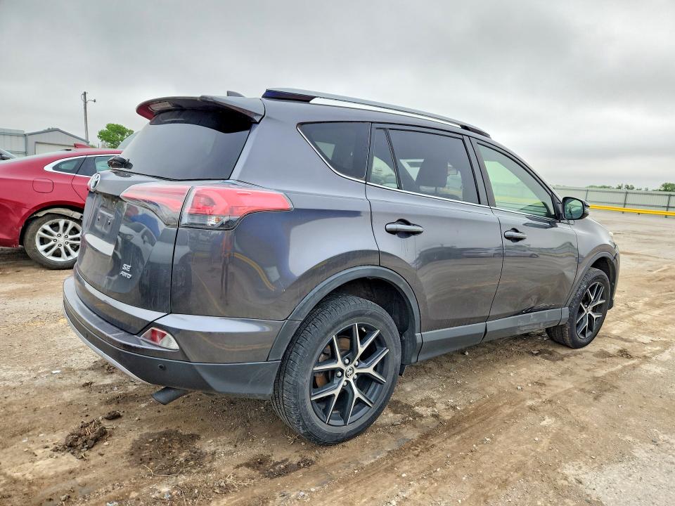 51070706 :رقم المزاد ، JTMJFREV0HJ704460 vin ، 2017 Toyota Rav4 مزاد بيع
